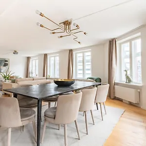 Sanders Regent - Chic Three-bedroom Near Square Copenhagen